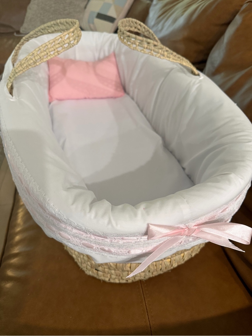White Quilted Moses Basket with Woven Handles NWOT - Picture 5 of 10